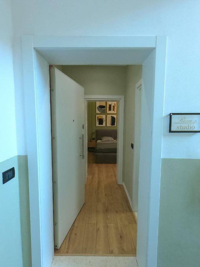 Roza'S Studio Tirana Center מראה חיצוני תמונה