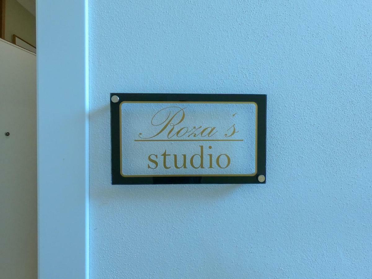 Roza'S Studio Tirana Center מראה חיצוני תמונה